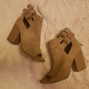Soda Booties size 7